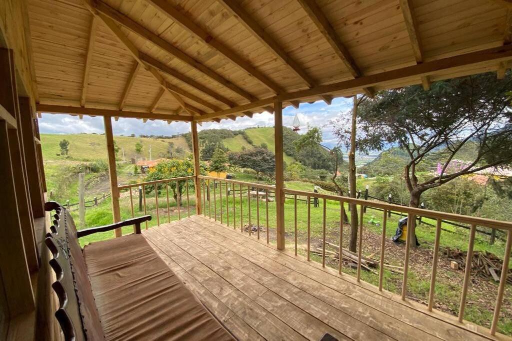 Un Refugio En Las Montanas De Tabio Villa Bagian luar foto