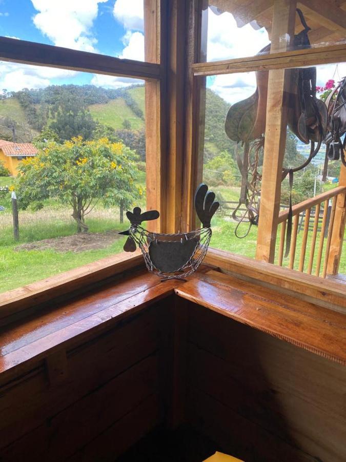 Un Refugio En Las Montanas De Tabio Villa Bagian luar foto